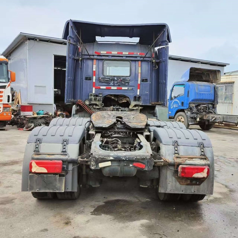 High Quality Tractor Truck of SCANIA P380 6x2 Blue 2009 Manual Tow Tractor