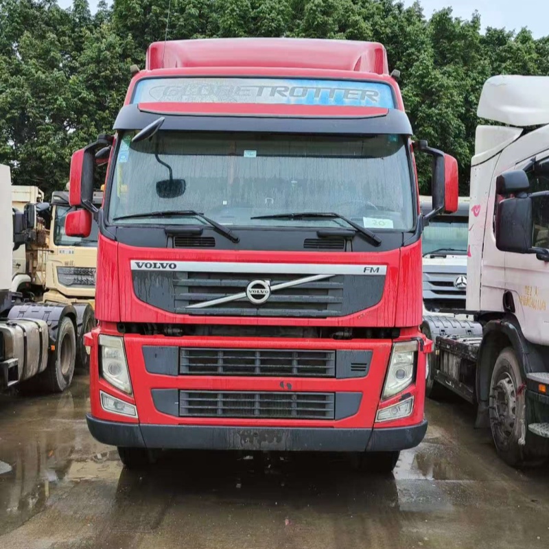 Second Hand Tractor Truck FM440 6x2 Red for VOLVO High Performance Truck Head at Low Price