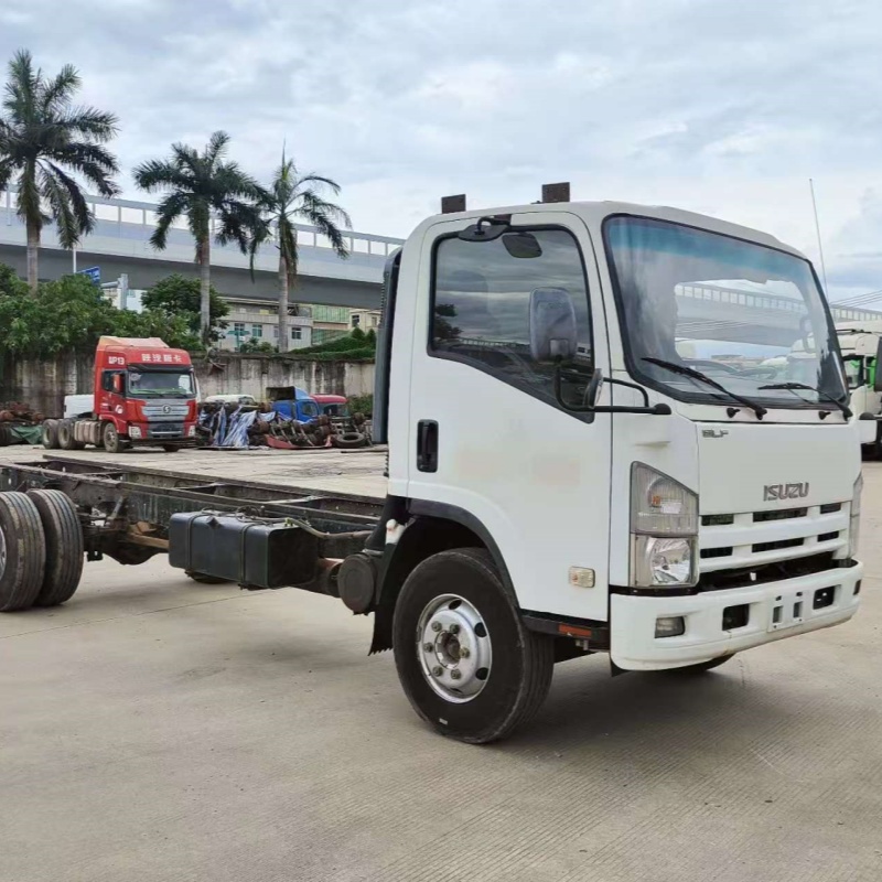 Second Hand ISUZU Cargo Truck 4x2 700P Best Truck ISUZU Diesel Van Truck