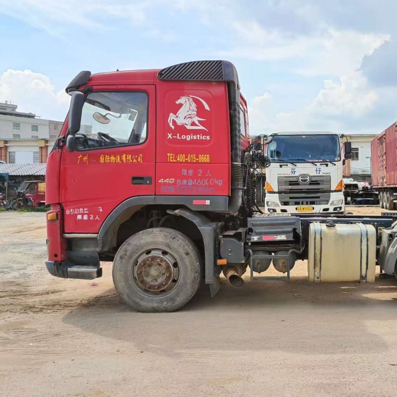 Second hand Tractor Truck for VOLVO Red FM440 6x2 2012 Lowest Price Diesel Truck