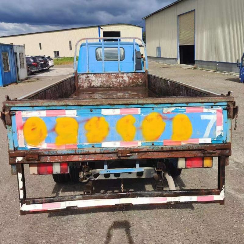 Used Cargo Truck for Blue ISUZU 4x2 700P Good Condition for ISUZU Diesel Light Truck