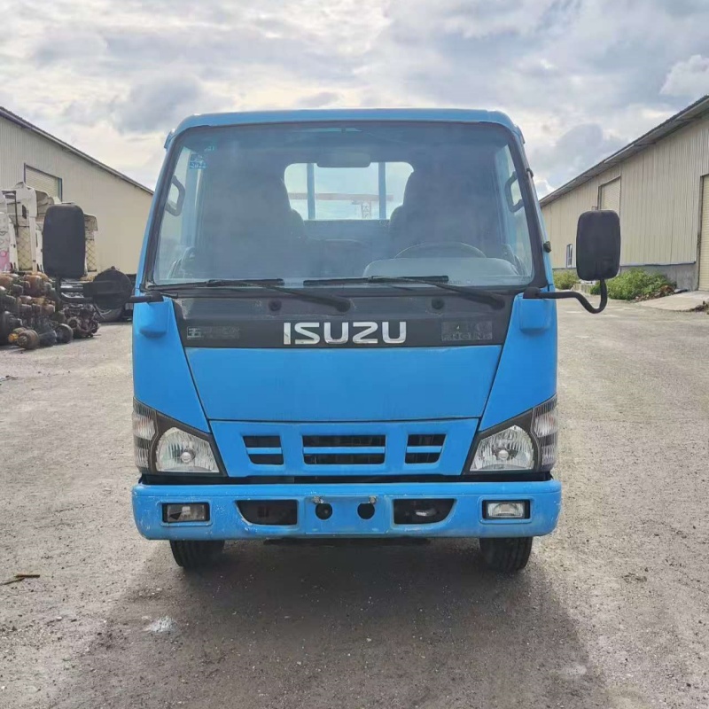 Used Cargo Truck for Blue ISUZU 4x2 700P Good Condition for ISUZU Diesel Light Truck