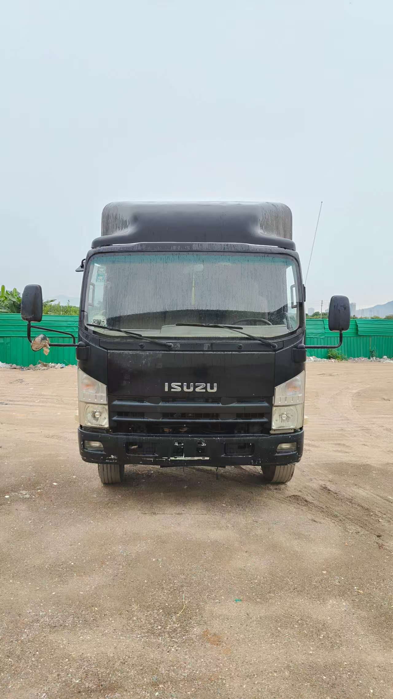 Used White ISUZU 700P 4x2 Manual Cargo Truck Diesel Light Duty Cargo Truck - COPY