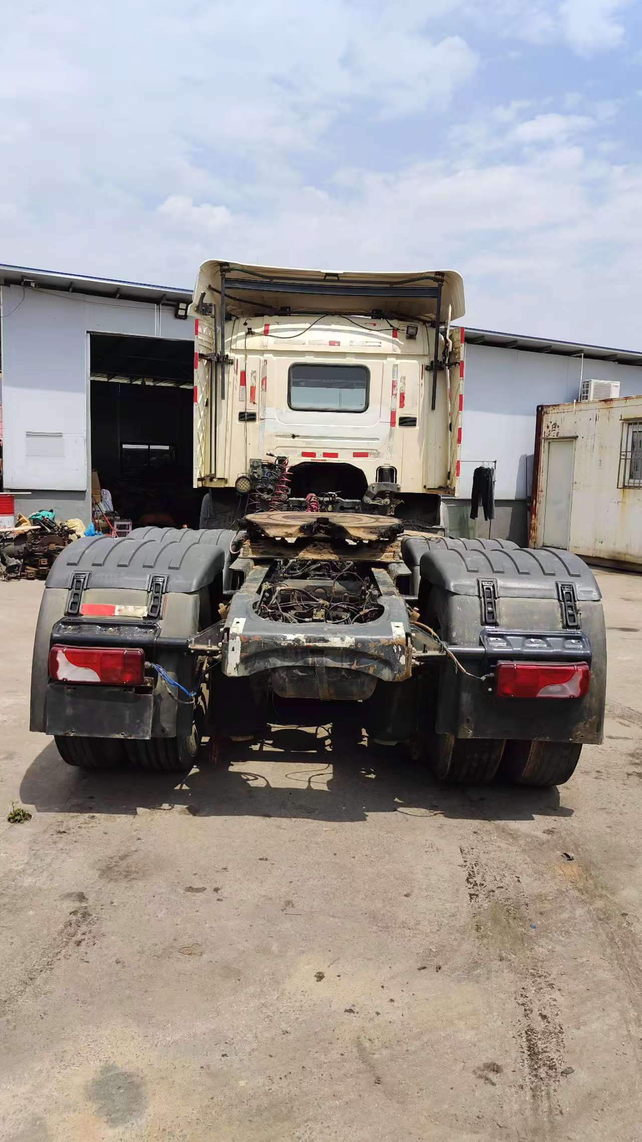 No.8 High Quality SCANIA P380 6x2 Tractor Truck Second Hand Heavy duty Truck