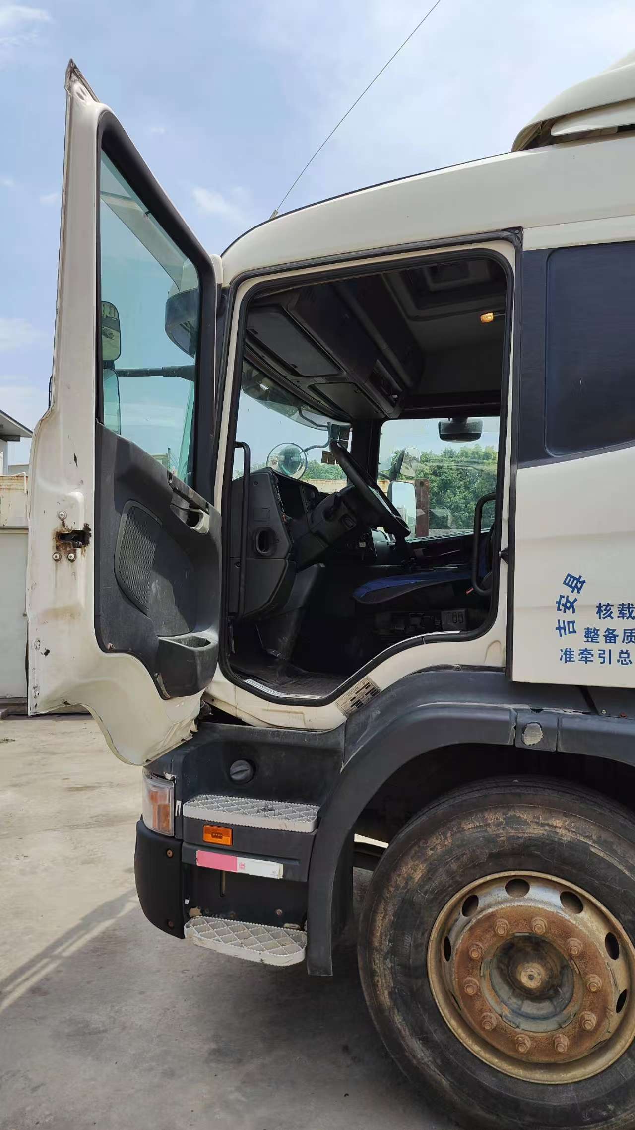 No.8 High Quality SCANIA P380 6x2 Tractor Truck Second Hand Heavy duty Truck