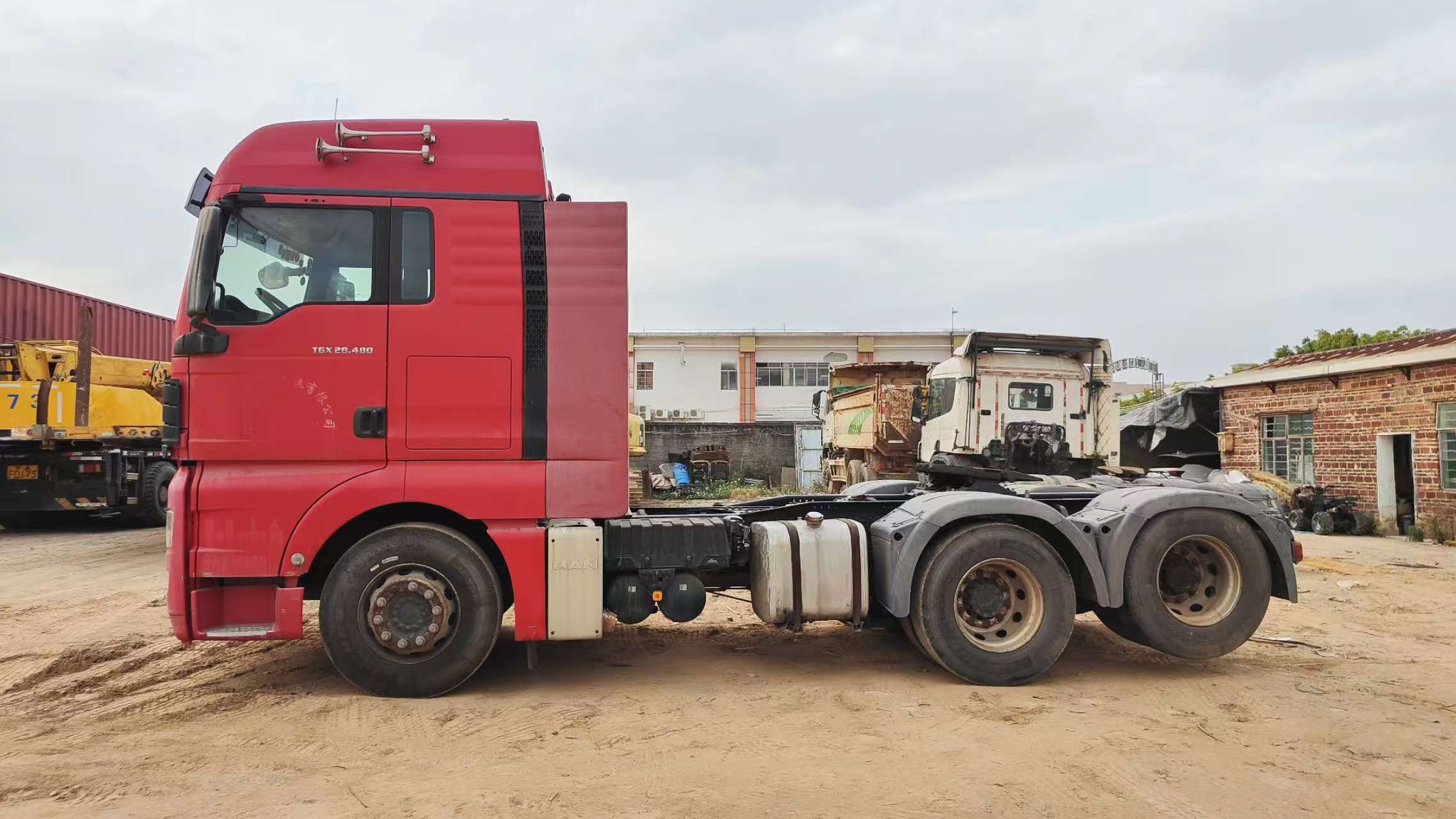 No.31 Used MAN TGX 28.480 2015 Red 6x2  Used tractor Second Hand  Heavy Cargo Tow Truck