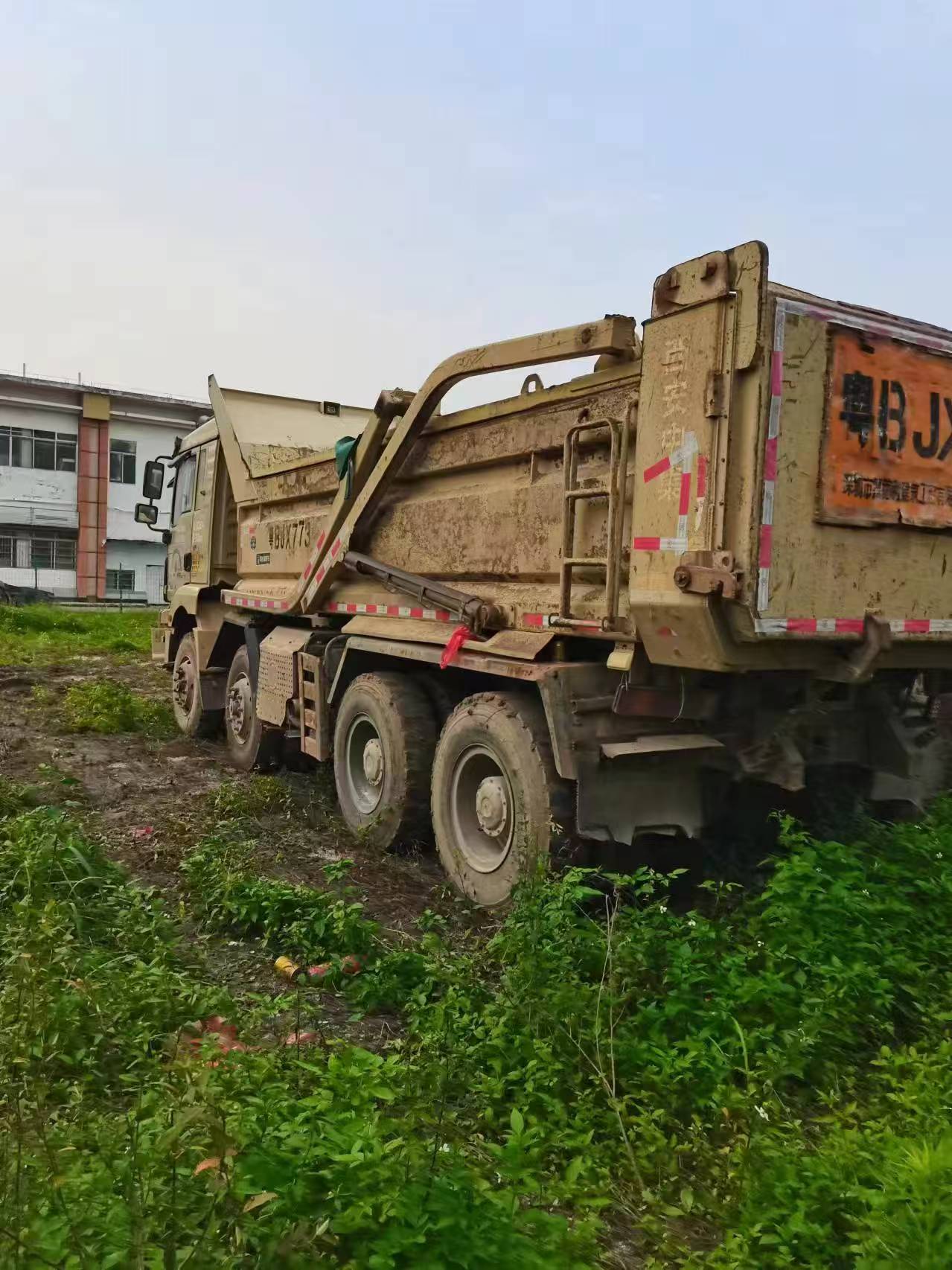 No.45 Used Dump Truck 8x4 Manual Transmission Heavy Duty Reinforced Chassis High Payload Best Price