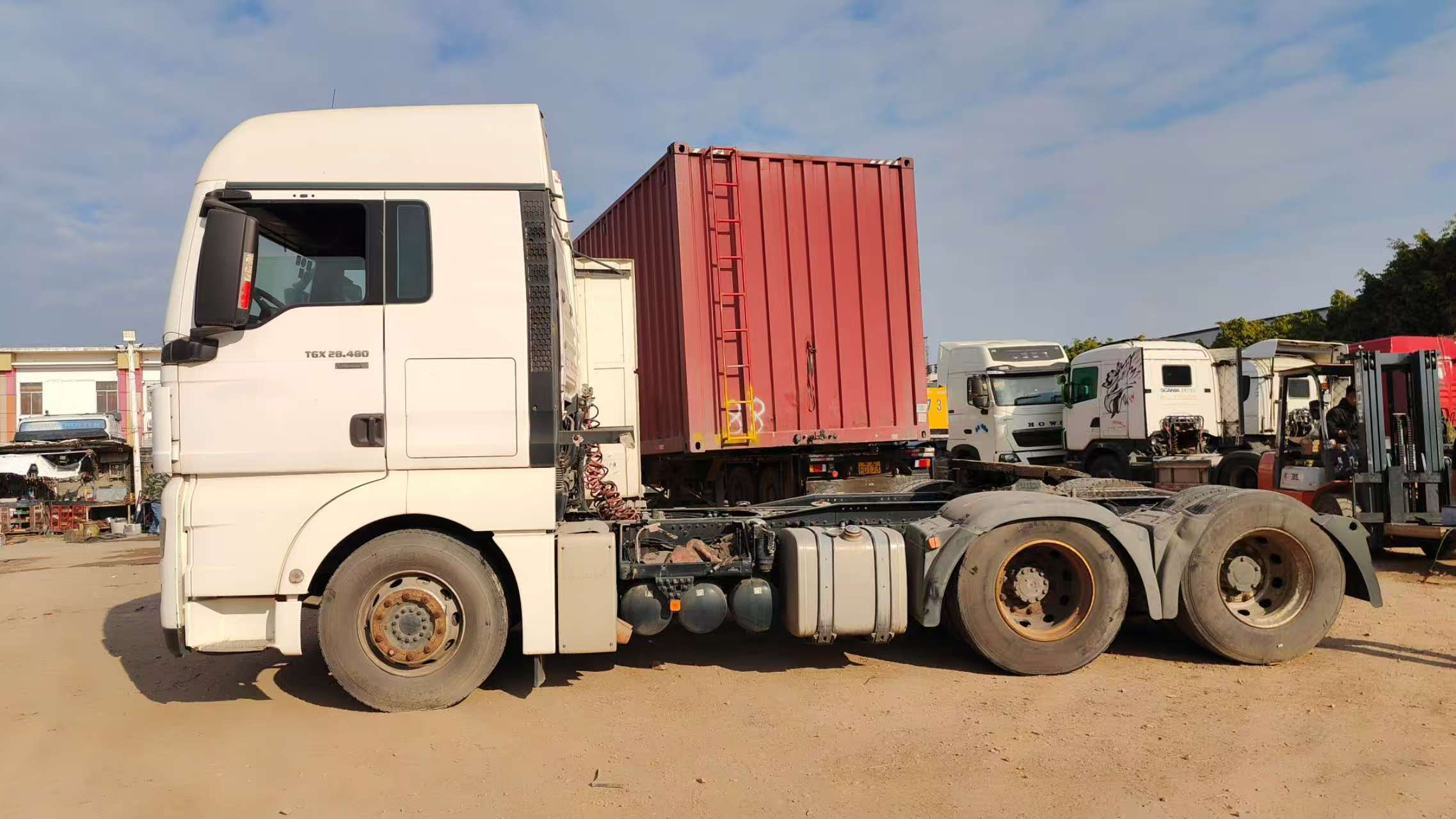 NO.27 Used MAN TGX 28.480 2016 6x2 Tractor Truck Manual Transmission Well Maintained Best Price