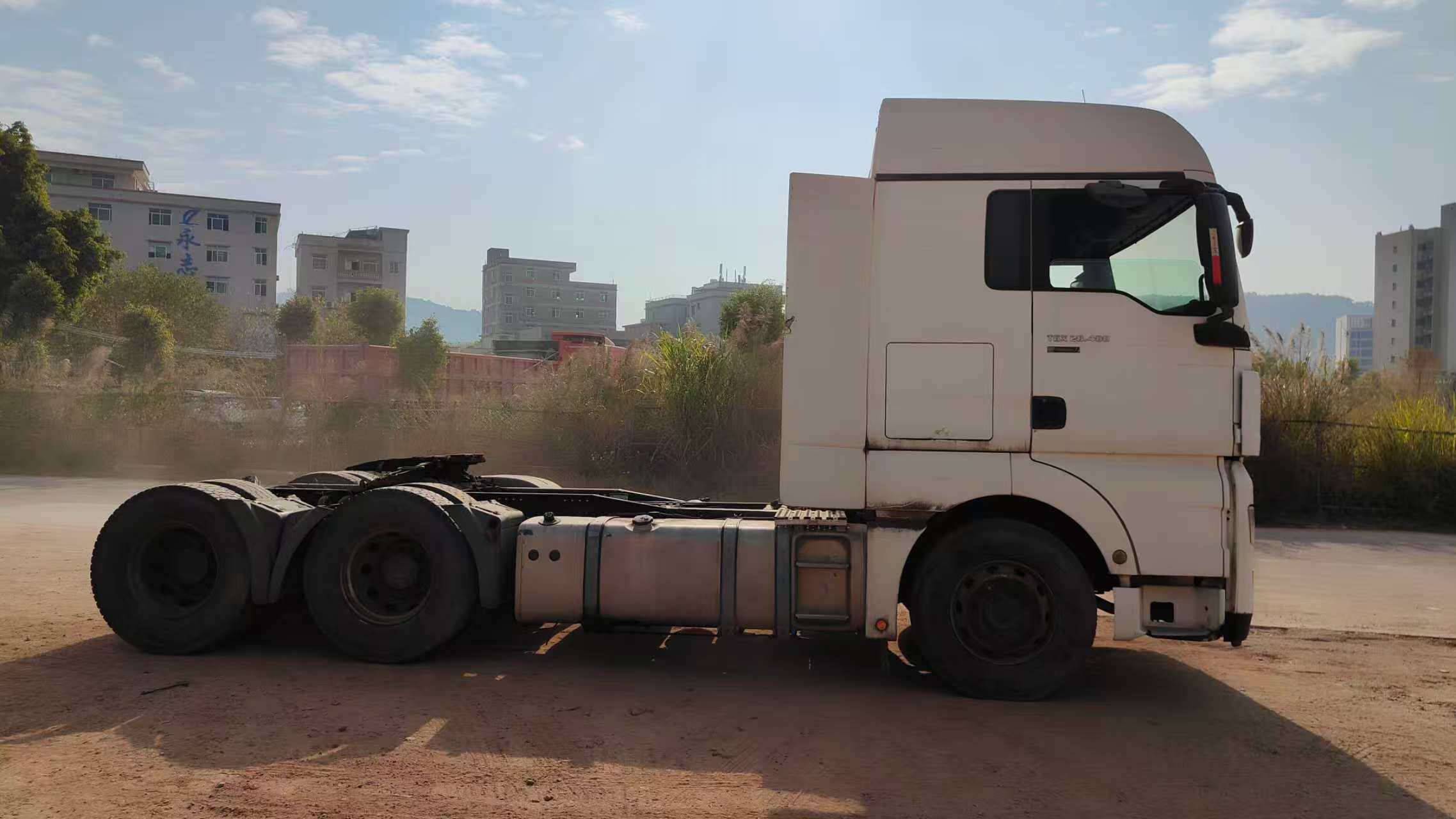 NO.27 Used MAN TGX 28.480 2016 6x2 Tractor Truck Manual Transmission Well Maintained Best Price