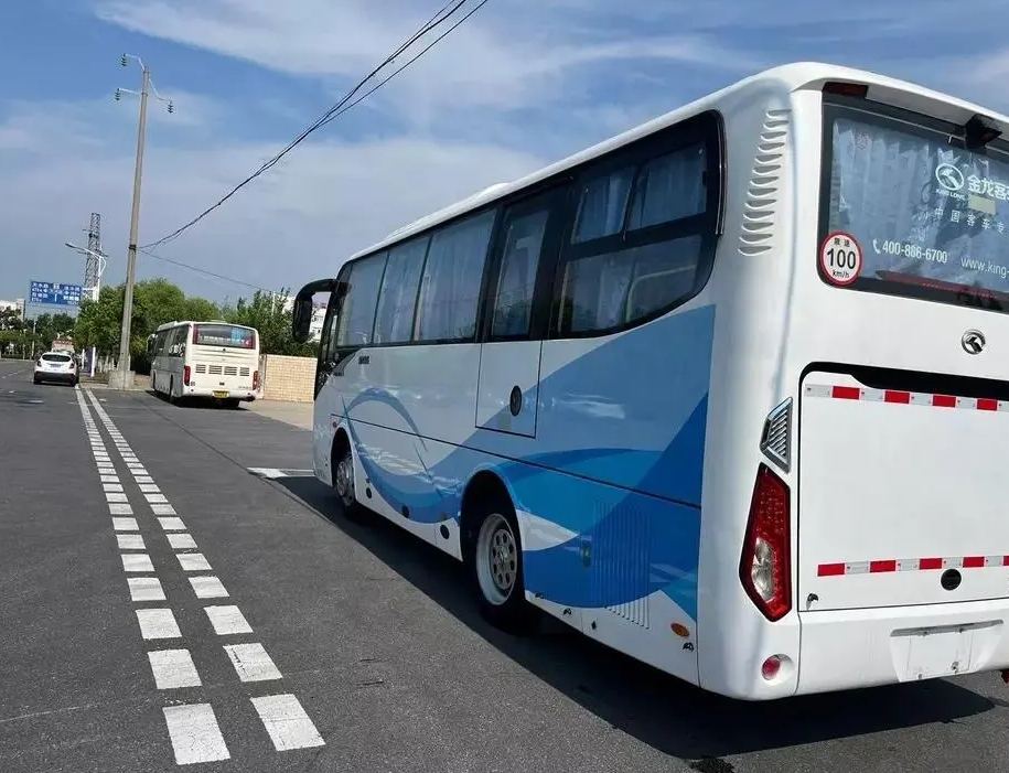 China Guangzhou Used Bus for Kinglong XMQ6802 bus 48 seat for sale