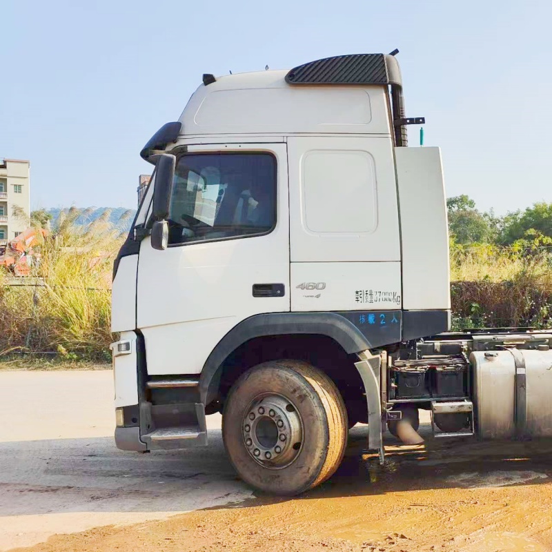 Second hand VOLVO FM460 6x2 White Tractor Truck High performance Tractor Trailer