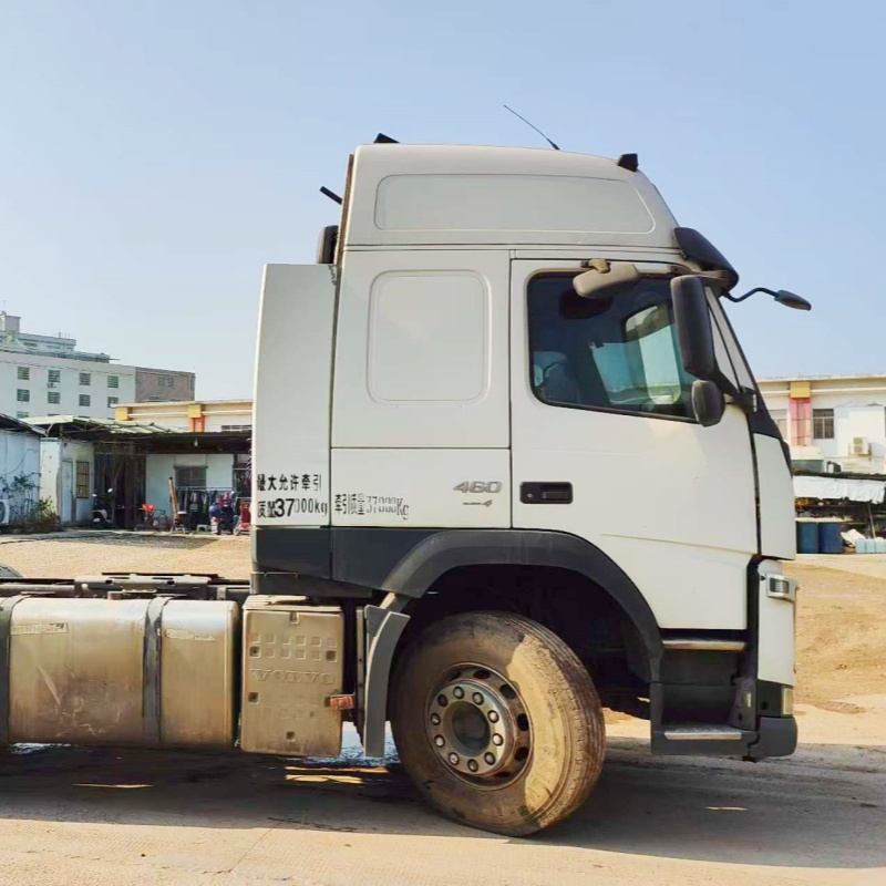 Second hand VOLVO FM460 6x2 White Tractor Truck High performance Tractor Trailer