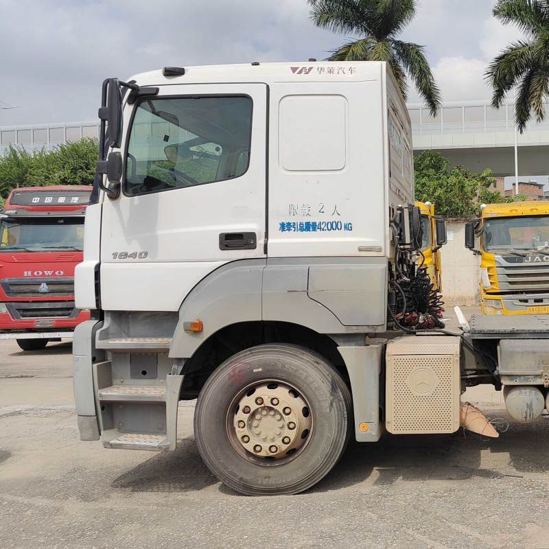 Second hand BENZ 1840 4x2 White Tractor Truck Good Condition Manual Tow Tractor