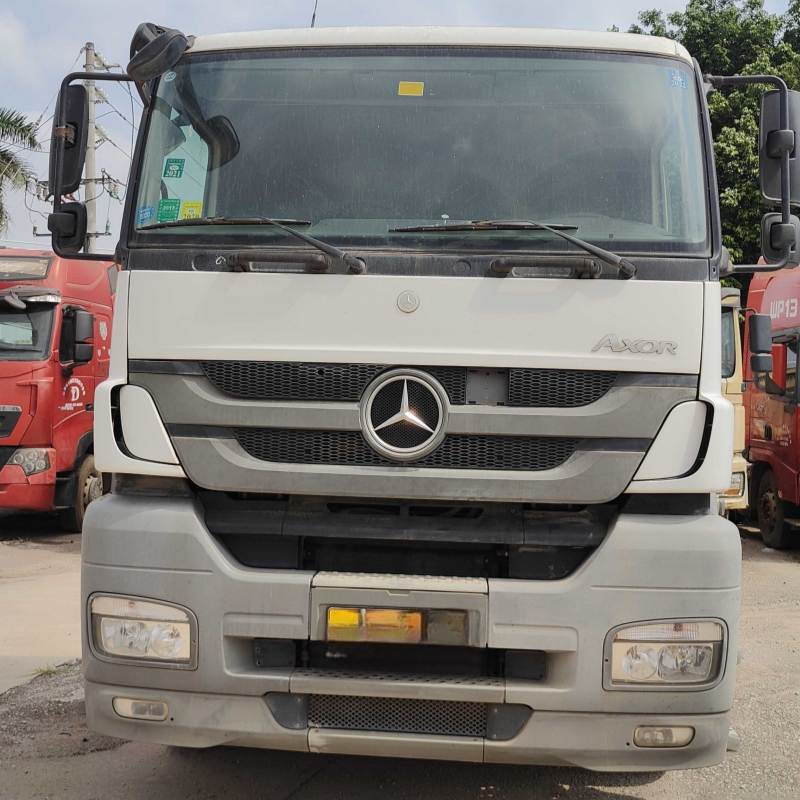 Second hand BENZ 1840 4x2 White Tractor Truck Good Condition Manual Tow Tractor