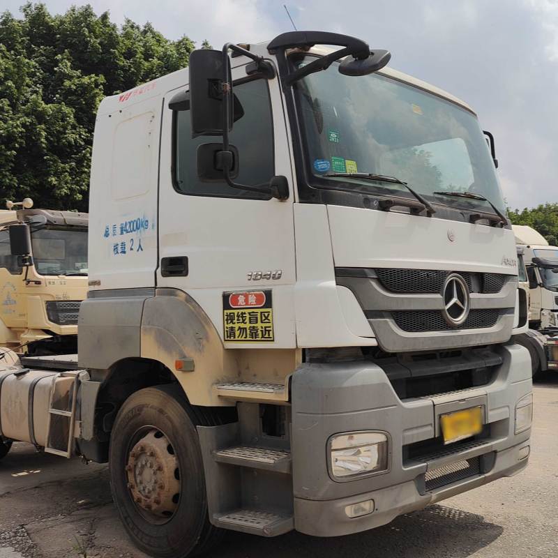 Second hand BENZ 1840 4x2 White Tractor Truck Good Condition Manual Tow Tractor