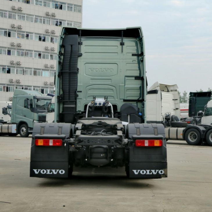 Second Hand VOLVO FH500 6X2 Tractor Truck Low Price Trailer Truck Head for Sale