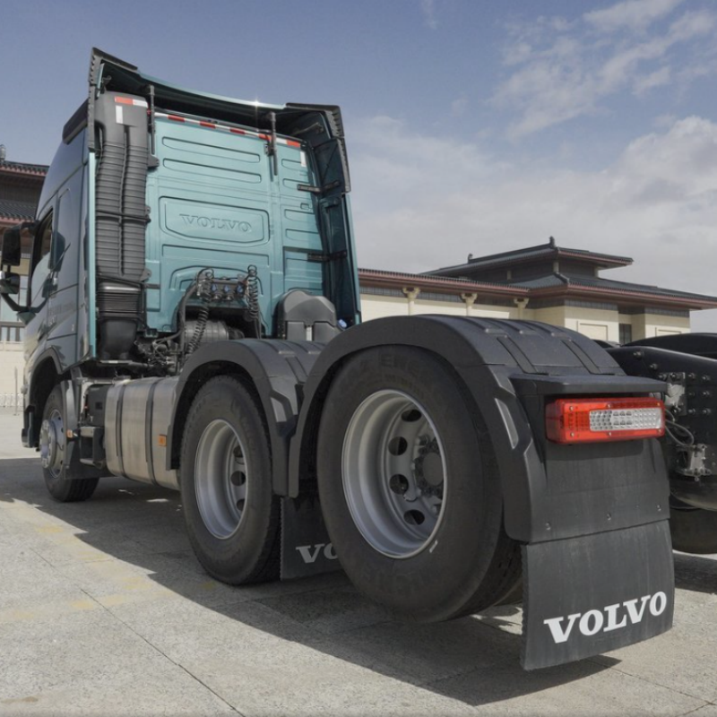 Good Condition VOLVO FM500 6X4 Tractor Truck for Sale Used Trailer Truck Head