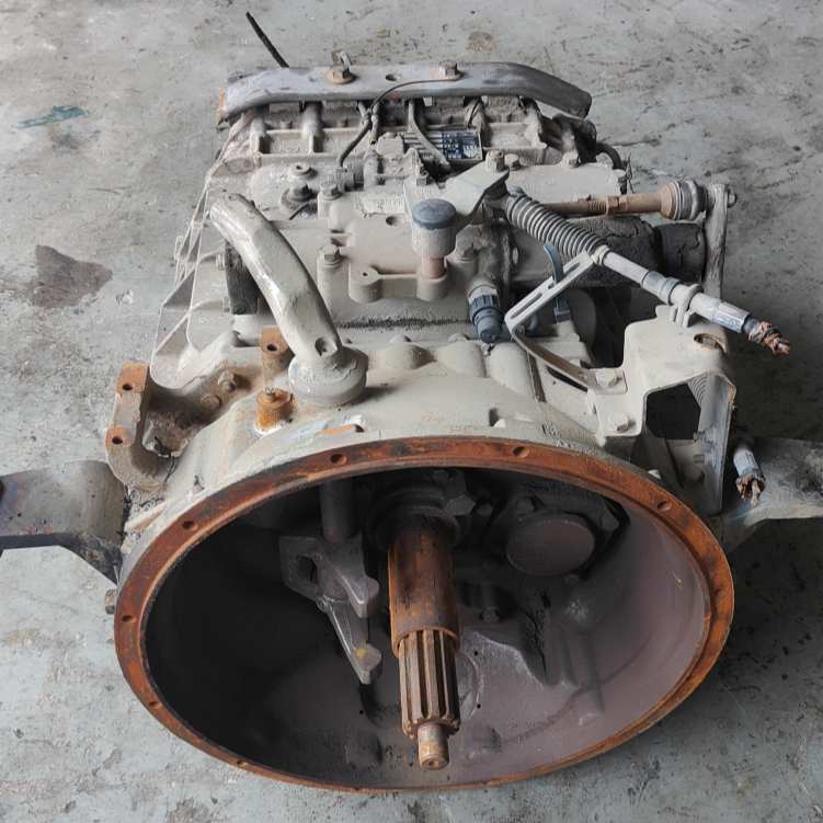 Used High performance Truck Gearbox SINOTRUK 13710 Gearbox Assembly