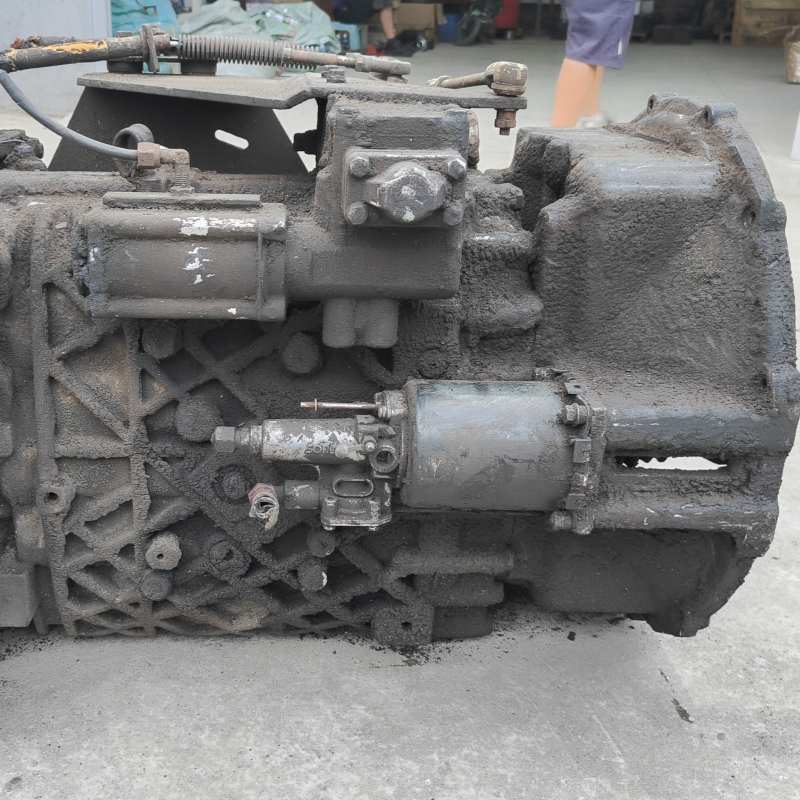 High Quality Gearbox ZF 6S-1650 Manual transmission Used for Dongfeng 6 gears Best Price Used