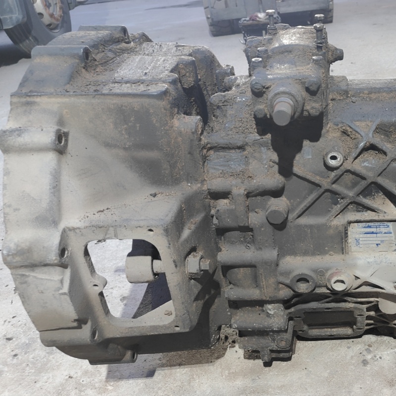 Used Best Price 6 gears Gearbox ZF 6S-1000 Manual transmission Used for Dongfeng Heavy Truck