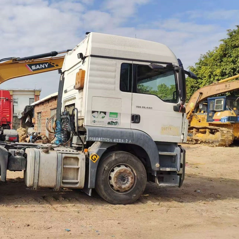 Good Condition MAN TGS 28.440 Tractor Truck 2012 White 6x2 Automatic Tow Truck