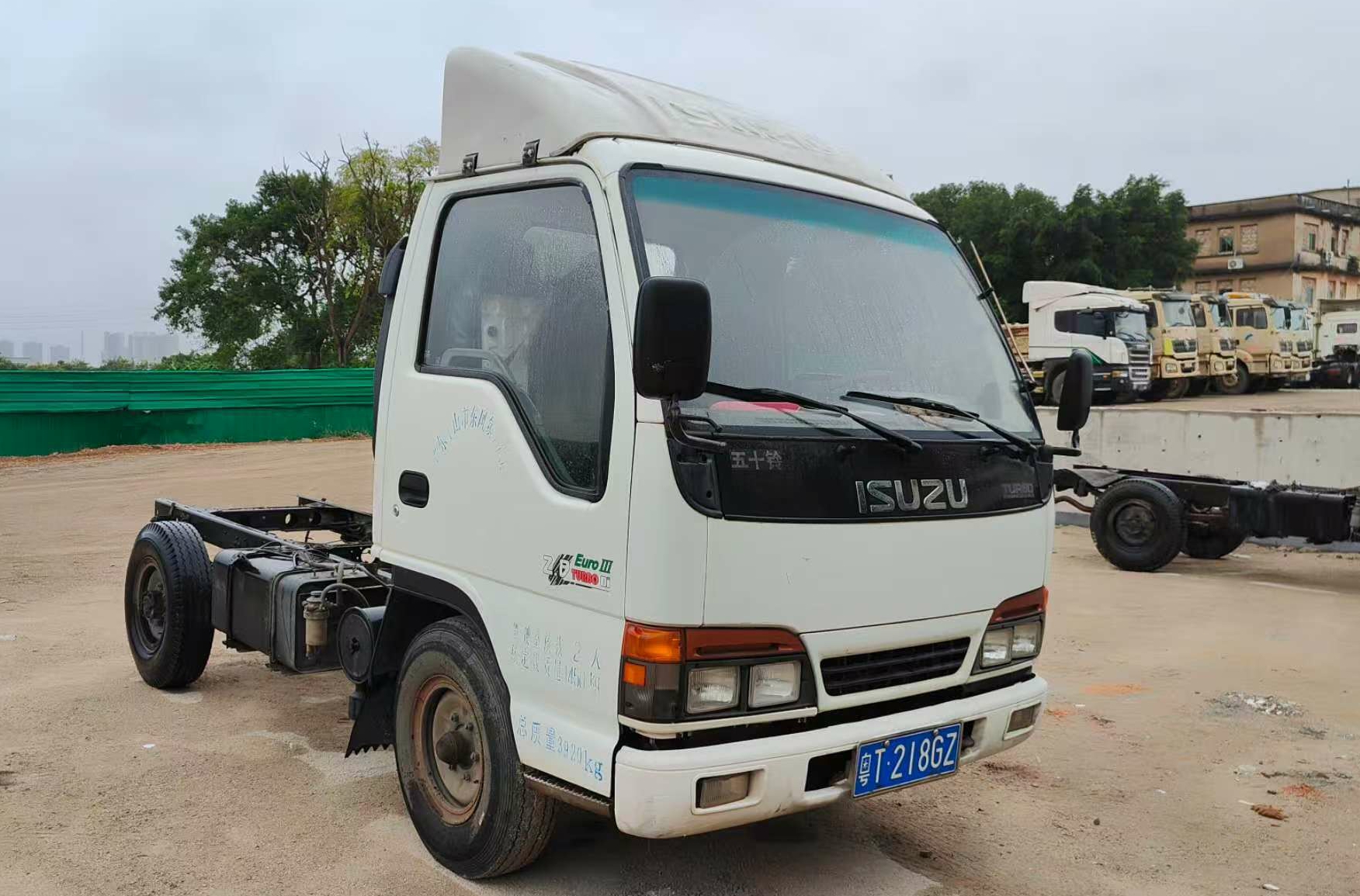 No.13 For ISUZU 100P Tractor Truck Manual Transmission Best Price Used Tractor  For Sale