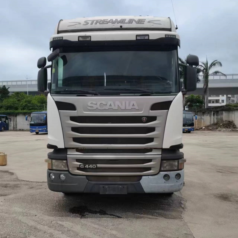 High Quality SCANIA G440 White Diesel Tractor Truck Used 6x2 Tow Tractor