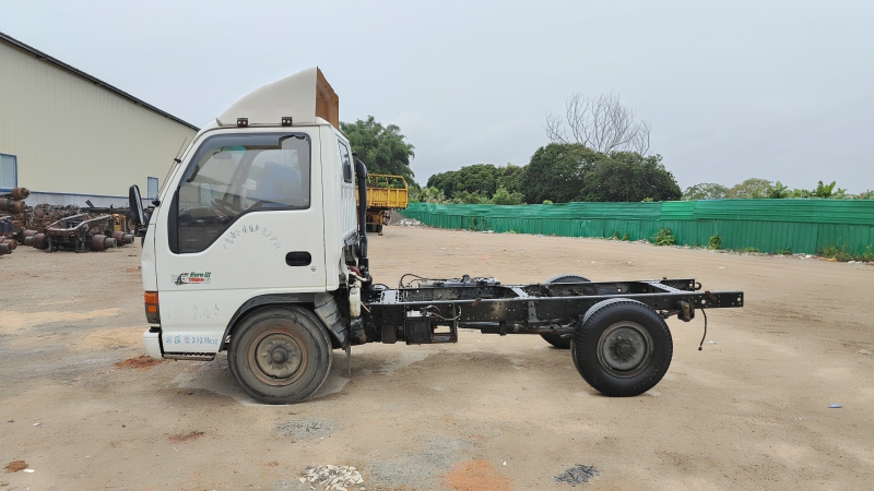 No.14 For ISUZU 100P Tractor Truck Manual Transmission Low Fuel Consumption Best Price