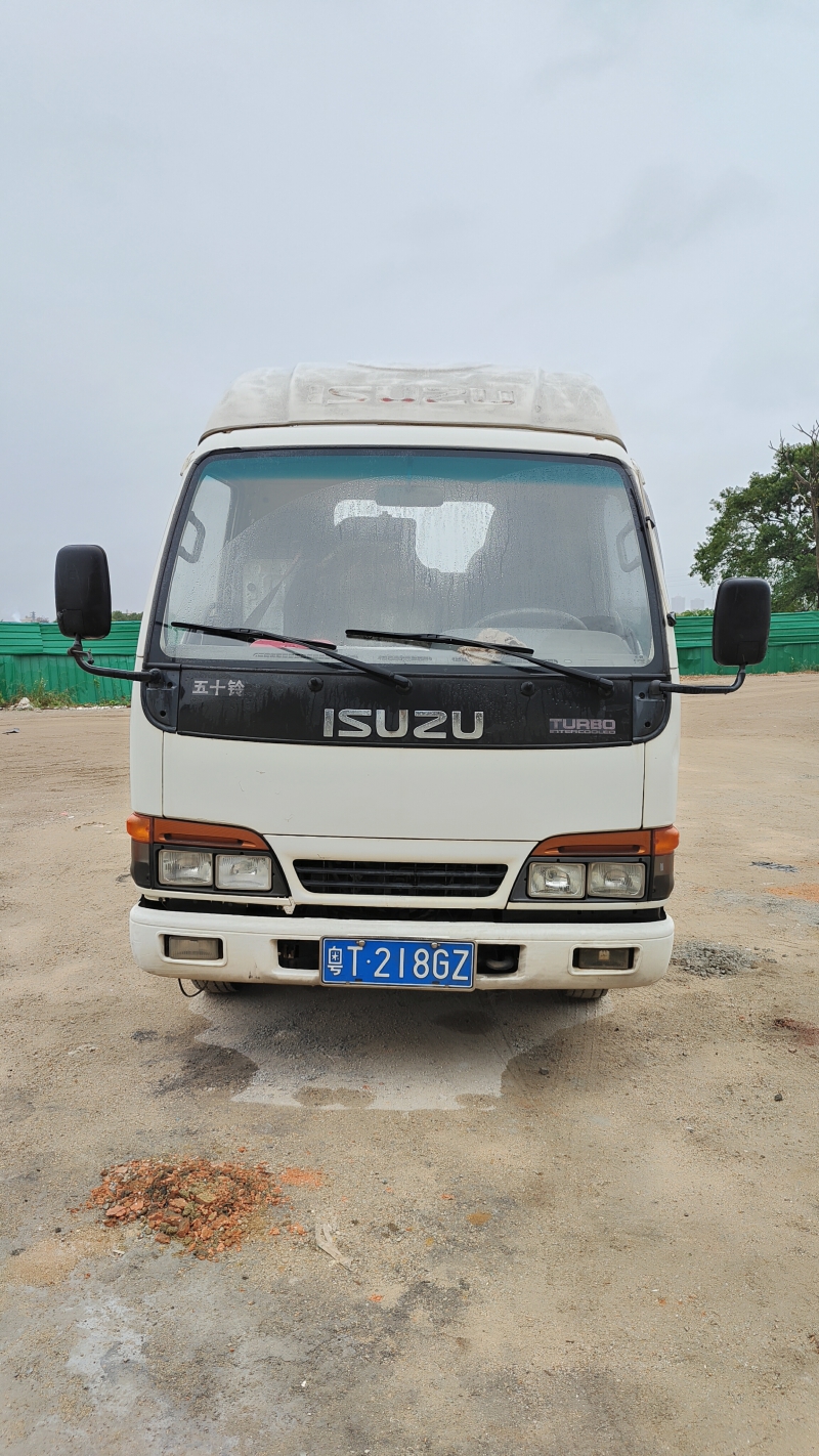 No.14 For ISUZU 100P Tractor Truck Manual Transmission Low Fuel Consumption Best Price