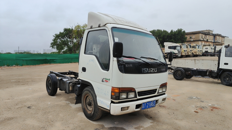 No.14 For ISUZU 100P Tractor Truck Manual Transmission Low Fuel Consumption Best Price