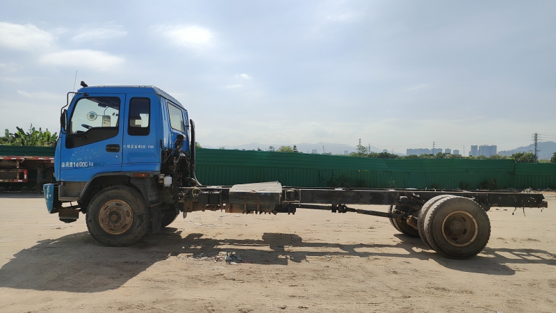 No.1 For ISUZU FTR Tractor Truck Manual Transmission Best Price Heavy Cargo Tow Truck