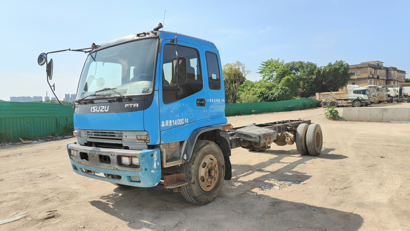 No.1 For ISUZU FTR Tractor Truck Manual Transmission Best Price Heavy Cargo Tow Truck