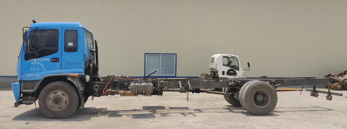 No.1 For ISUZU FTR Tractor Truck Manual Transmission Best Price Used Tractor  For Sale