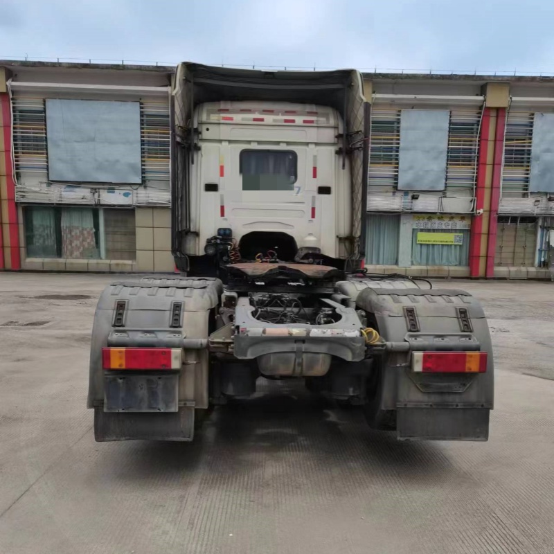 High Quality SCANIA G440 White Diesel Tractor Truck Used 6x2 Tow Tractor